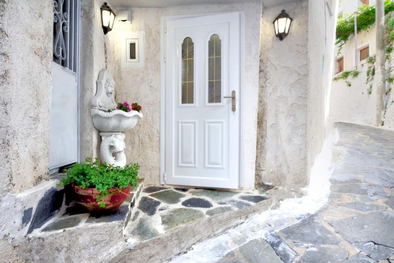 Apartament Παραδοσιακό Σπίτι Στο Χωριο Agioi Deka  Zewnętrze zdjęcie